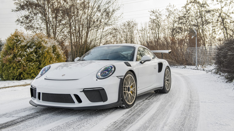 GT3_RS_WHITE_WEB_005