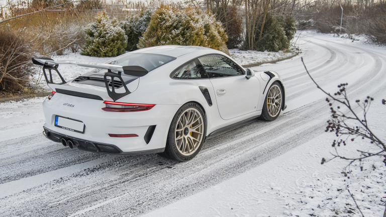 GT3_RS_WHITE_WEB_006
