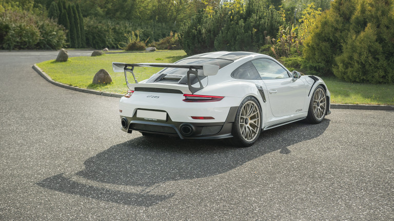 911_GT2RS_WEB_003