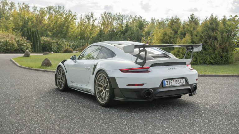 911_GT2RS_WEB_005
