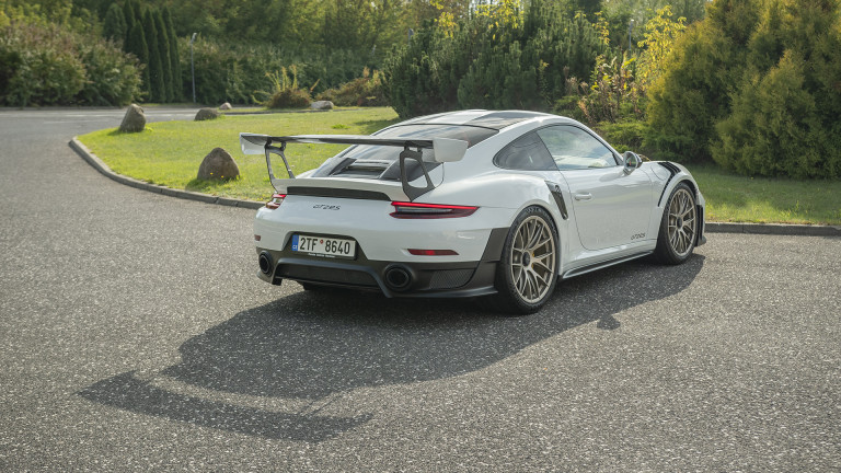 911_GT2RS_WEB_006