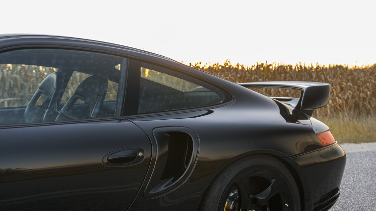 PORSCHE_996_GT2_016