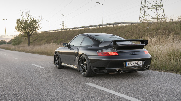 PORSCHE_996_GT2_017