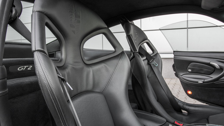 PORSCHE_996_GT2_026