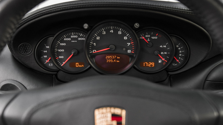 PORSCHE_996_GT2_044
