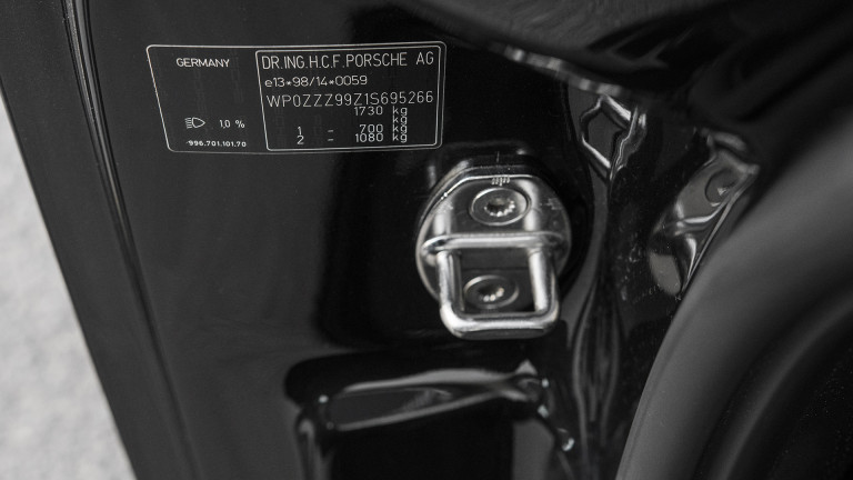 PORSCHE_996_GT2_056