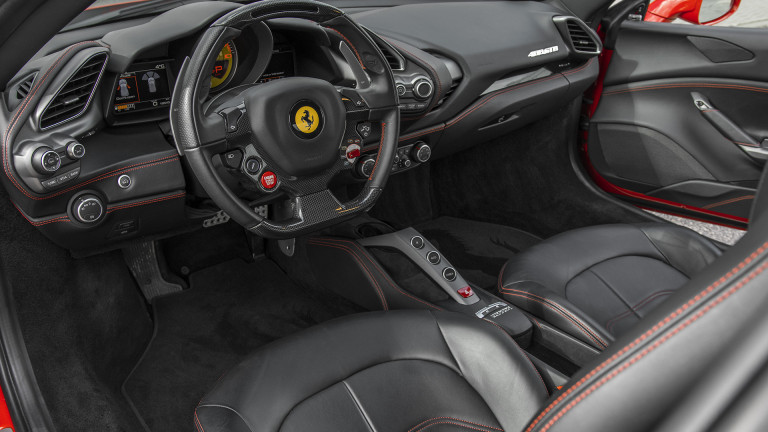 FERRARI_488GTB_ROSSO_026