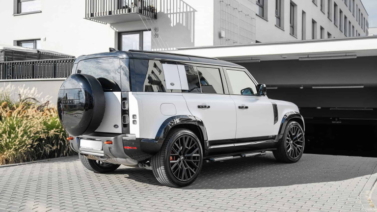 LAND_ROVER_DEFENDER_110_003