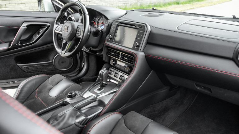 NISSAN_GTR_GREY_05_2025_021