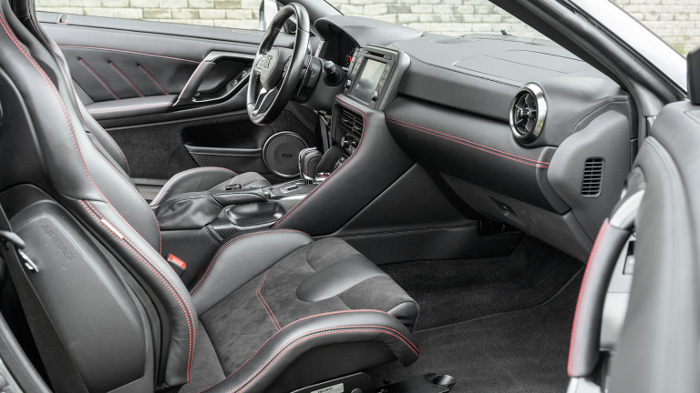 NISSAN_GTR_GREY_05_2025_023