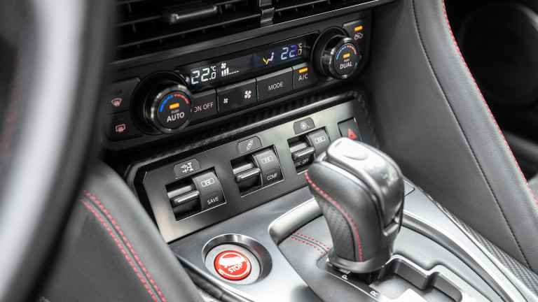 NISSAN_GTR_GREY_05_2025_041