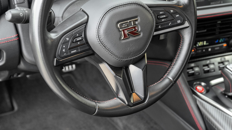 NISSAN_GTR_GREY_05_2025_042