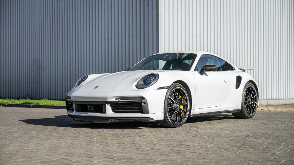 PORSCHE_992_TURBOS_WHITE_001