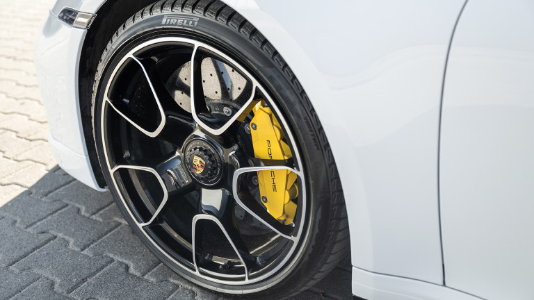 PORSCHE_992_TURBOS_WHITE_012