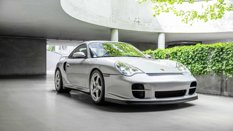 PORSCHE_996_GT2_SILVER_035