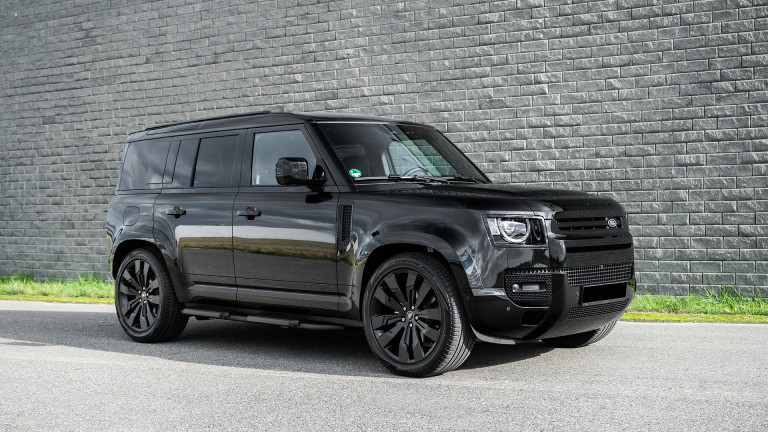 LR_DEFENDER_110_BLACK_003