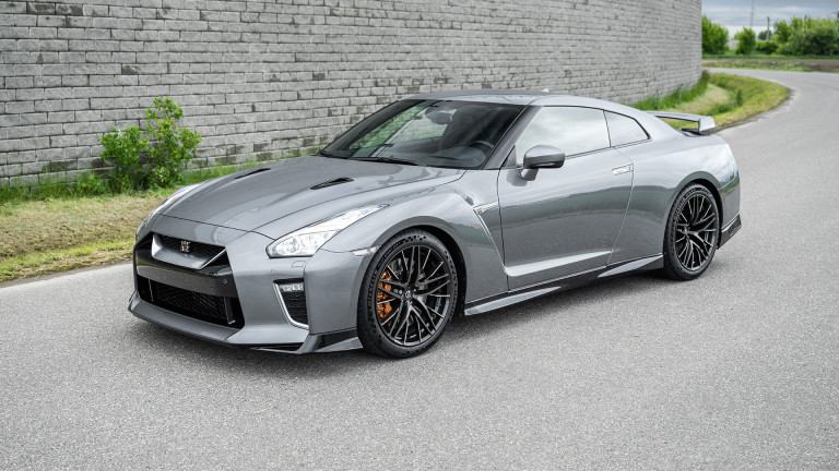 NISSAN_GTR_GREY_05_2025_001