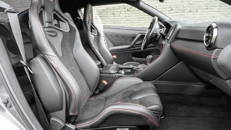 NISSAN_GTR_GREY_05_2025_025