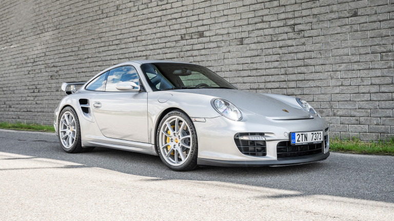 PORSCHE_997_GT2_SILVER_006