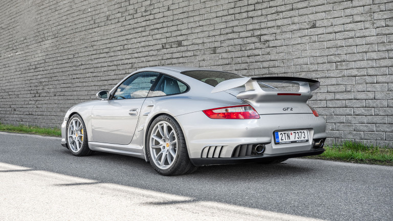 PORSCHE_997_GT2_SILVER_011