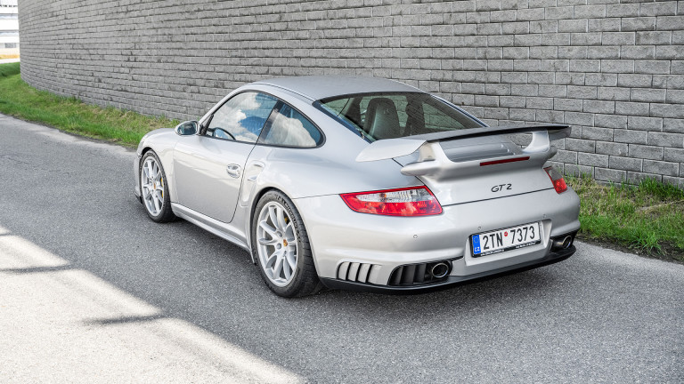 PORSCHE_997_GT2_SILVER_015