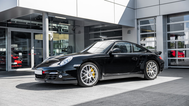 PORSCHE_997_TURBO_S_BLACK_002