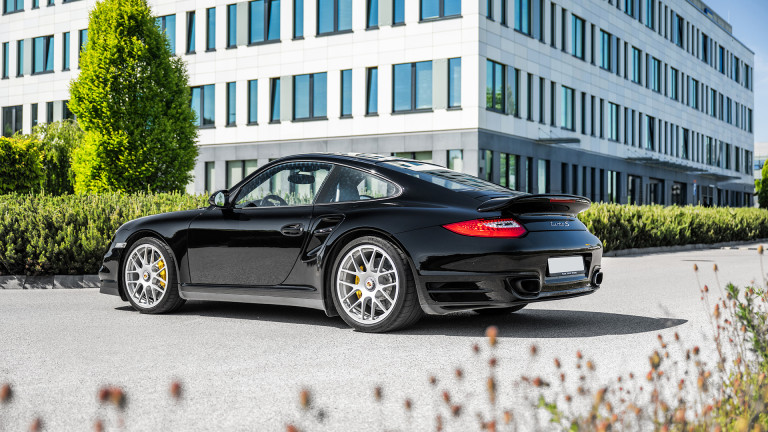 PORSCHE_997_TURBO_S_BLACK_018