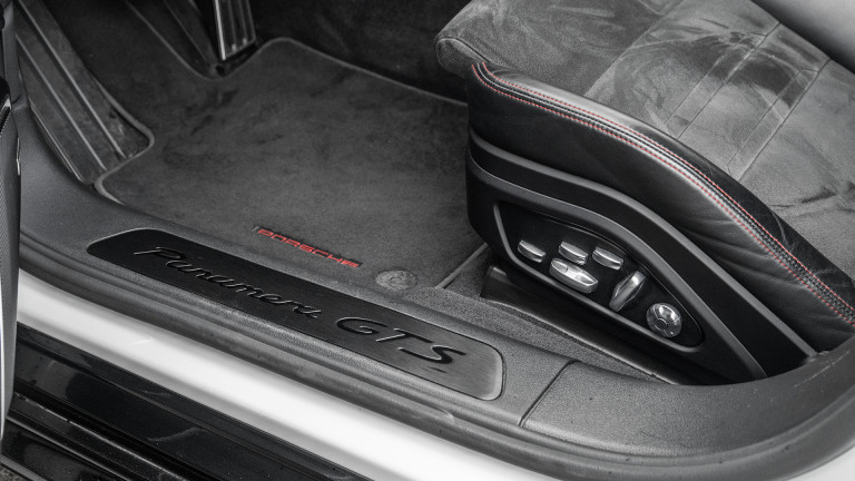 PORSCHE_PANAMERA_ST_GTS_WHITE_024