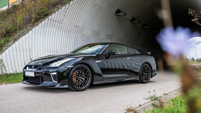 NISSAN_GTR_2020_BLACK_003