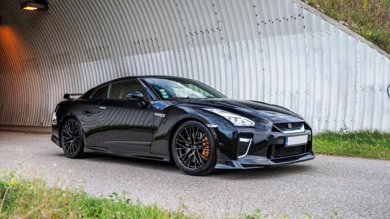 NISSAN_GTR_2020_BLACK_004