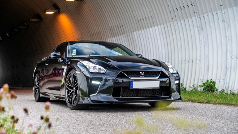NISSAN_GTR_2020_BLACK_006