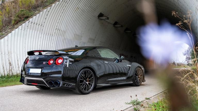 NISSAN_GTR_2020_BLACK_007