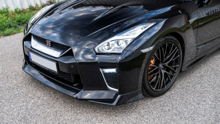 NISSAN_GTR_2020_BLACK_015