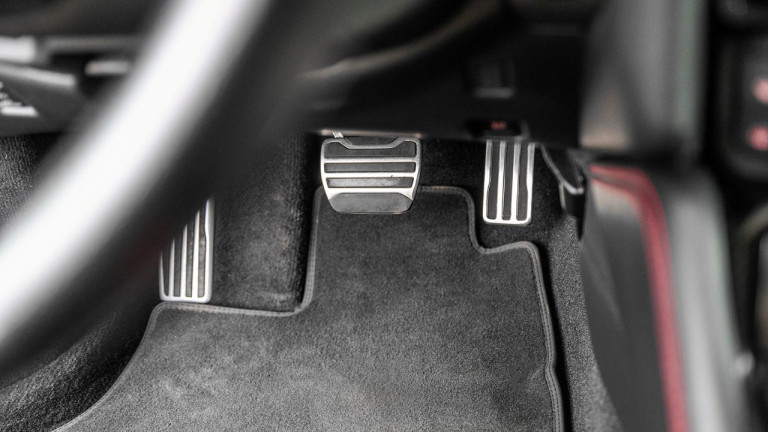 NISSAN_GTR_2020_BLACK_033