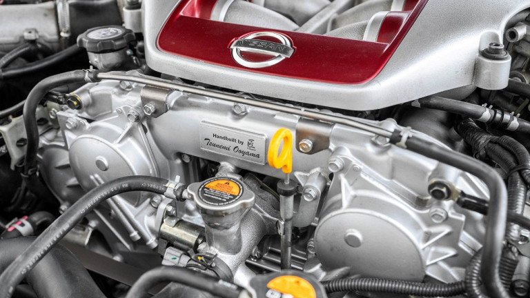 NISSAN_GTR_2020_BLACK_037