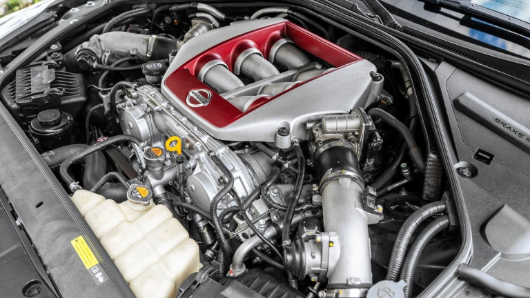 NISSAN_GTR_2020_BLACK_038