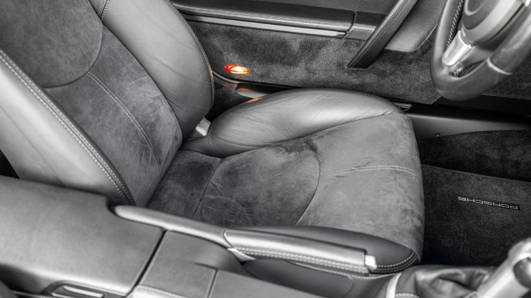 PORSCHE_911_997_TURBO_SCHALTER_033