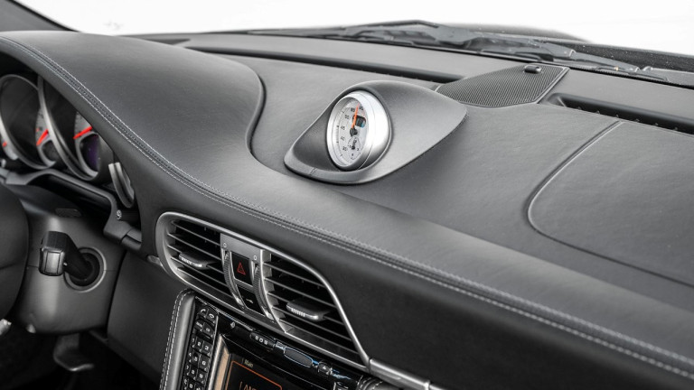 PORSCHE_911_997_TURBO_SCHALTER_039