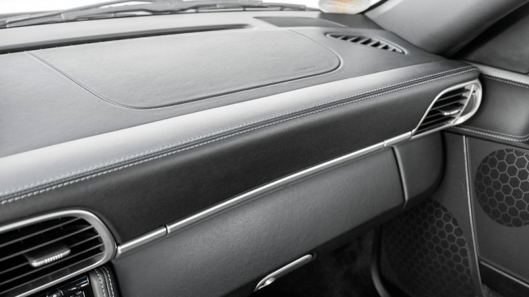 PORSCHE_911_997_TURBO_SCHALTER_040